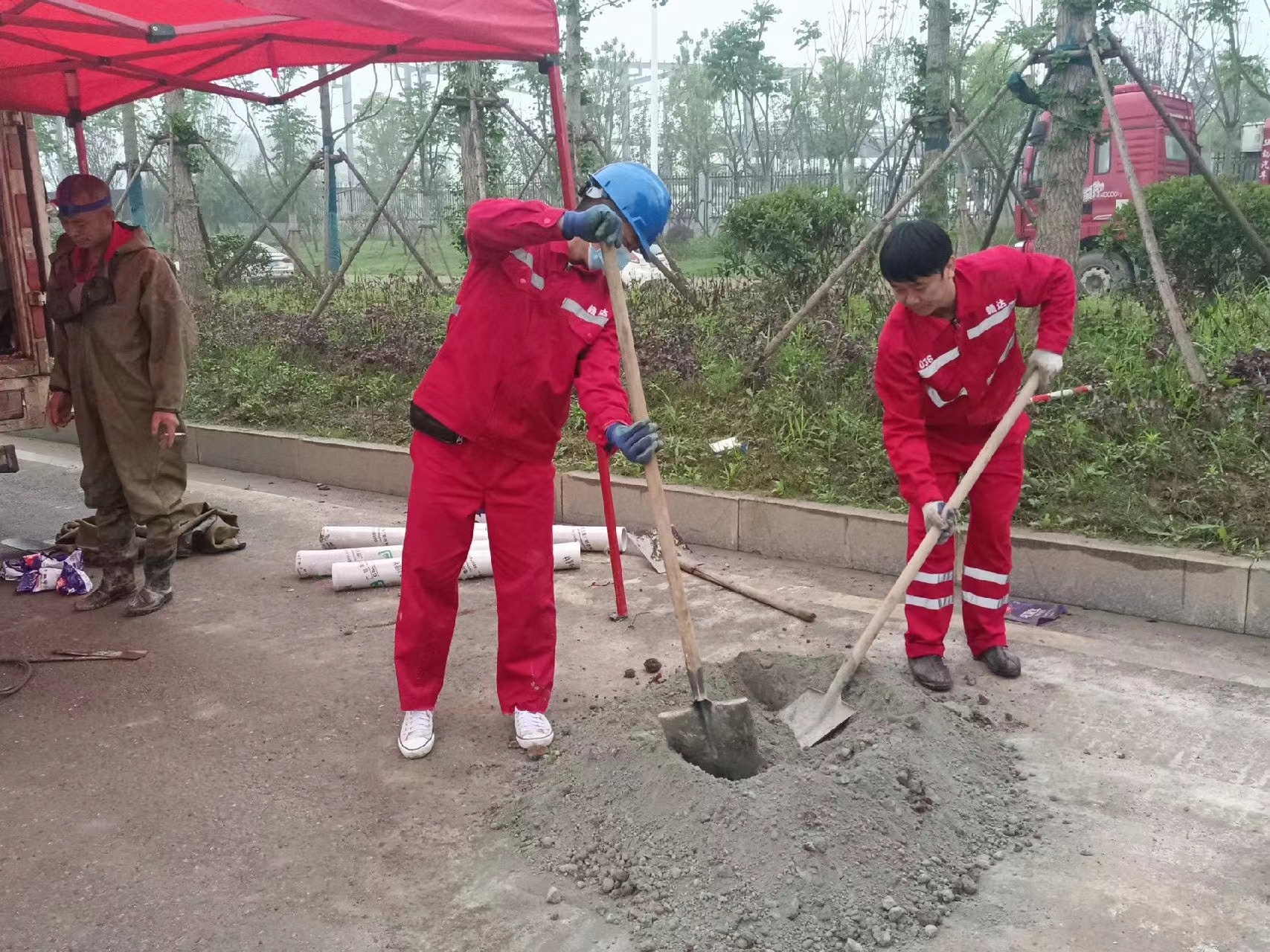 清流管道疏通哪家好】及时进行市政管道清淤