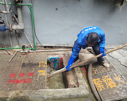 清流清掏化粪池